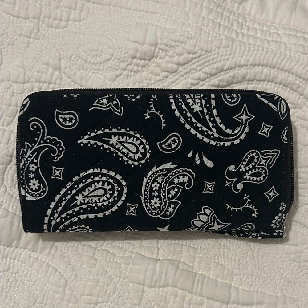 Black Paisley Clutch Wristlet - Picture 2 of 7